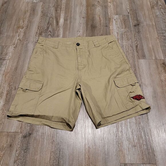 NCAA Arkansas Razorback 10" Inseam Cargo Shorts Mens Size 36 - Picture 1 of 8